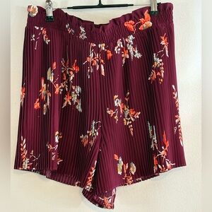 Ann Taylor Plum Floral Pleated High Waist Shorts size 6